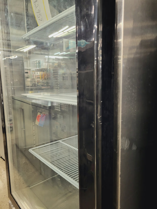 (USED) Atosa MCF8701 27" Bottom Mount Glass Door Merchandiser Freezer - 19.1 Cu. Ft.