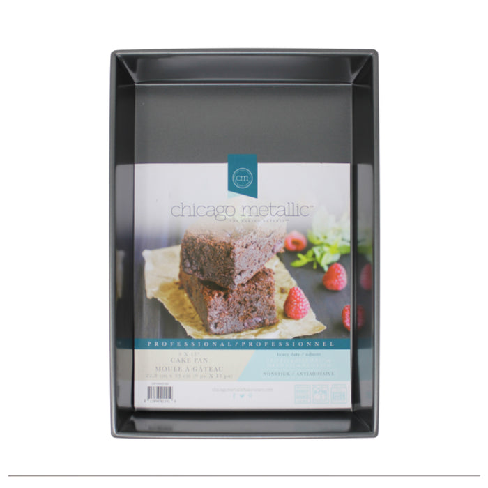 Chicago Metallic 13" x 9" Rectangular Cake Pan - CM16945CAN