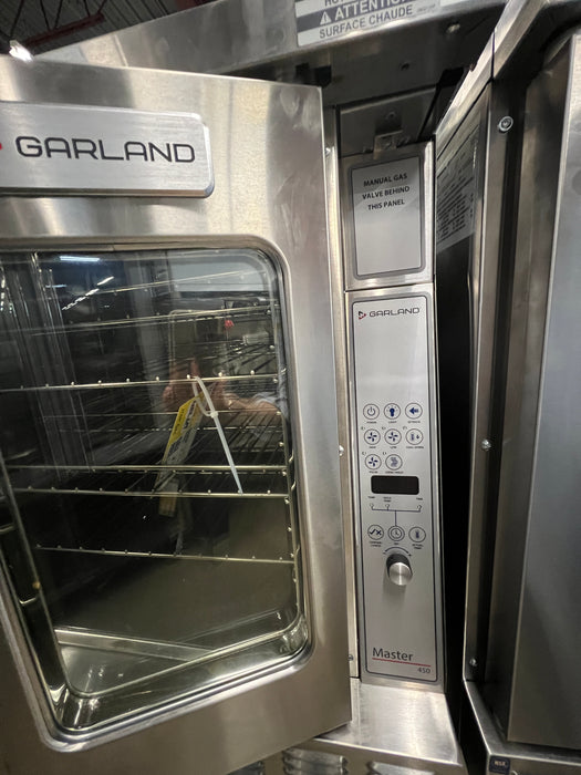 (DEMO) Garland MCO-GS-10 38" Natural Gas Single-Deck Full-Size Analog Convection Oven