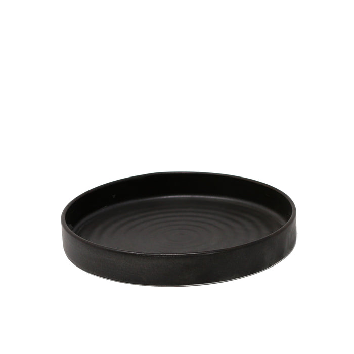 Nella 6.2" Round Matte Black Porcelain Silo Plate - 12/Case - SI-16 BK