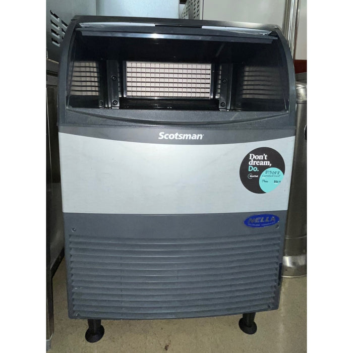 (USED) Scotsman UC2724MA-1 24" Air Cooled Undercounter Medium Cube Ice Machine - 282 Lbs.