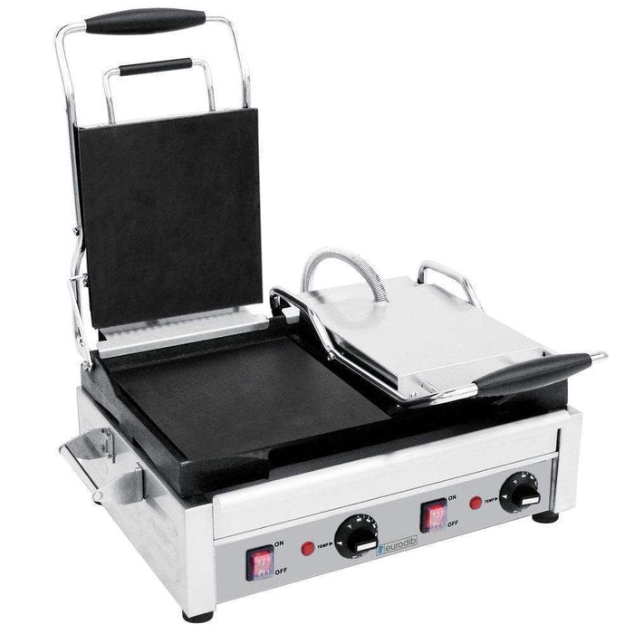 Eurodib SFE02360 18" x 11" Cooking Surface Double Panini Grill with Flat Plates - 240V